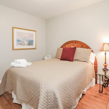 Spacious Home With Waterfront View-Welcome Pets Sneads Ferry Kültér fotó