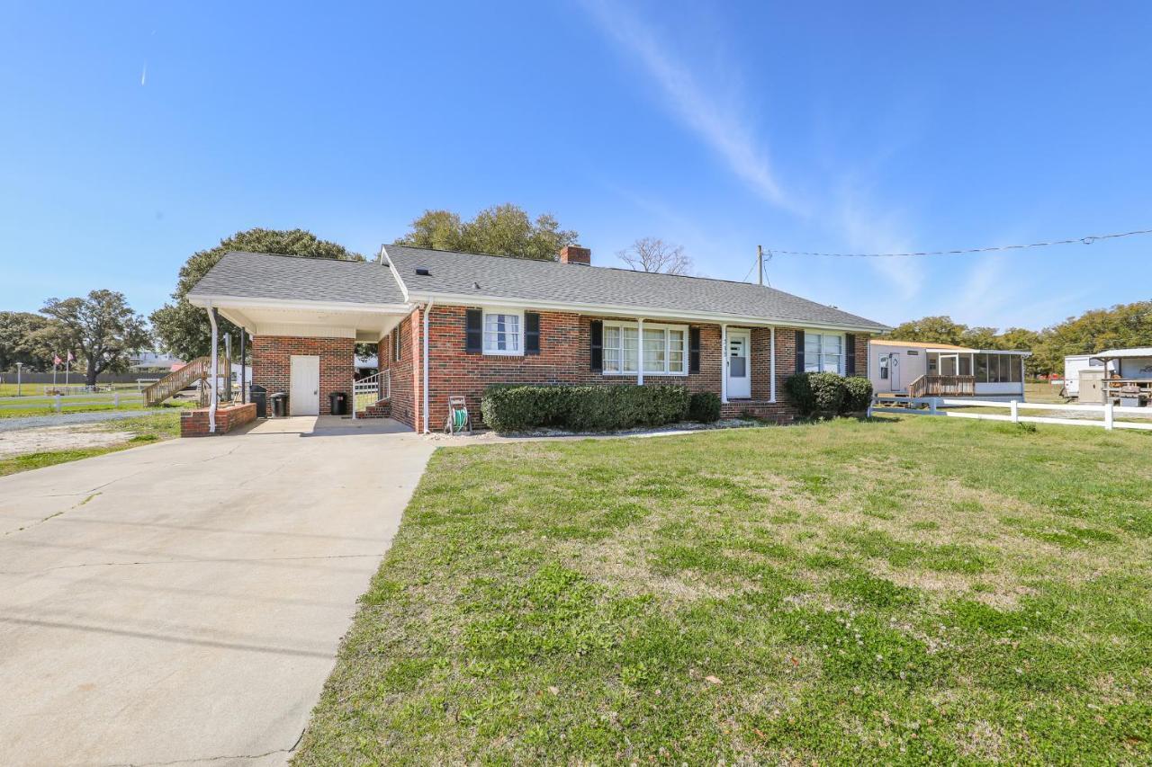 Spacious Home With Waterfront View-Welcome Pets Sneads Ferry Kültér fotó