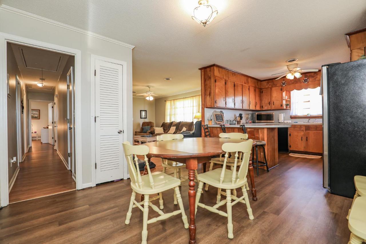 Spacious Home With Waterfront View-Welcome Pets Sneads Ferry Kültér fotó