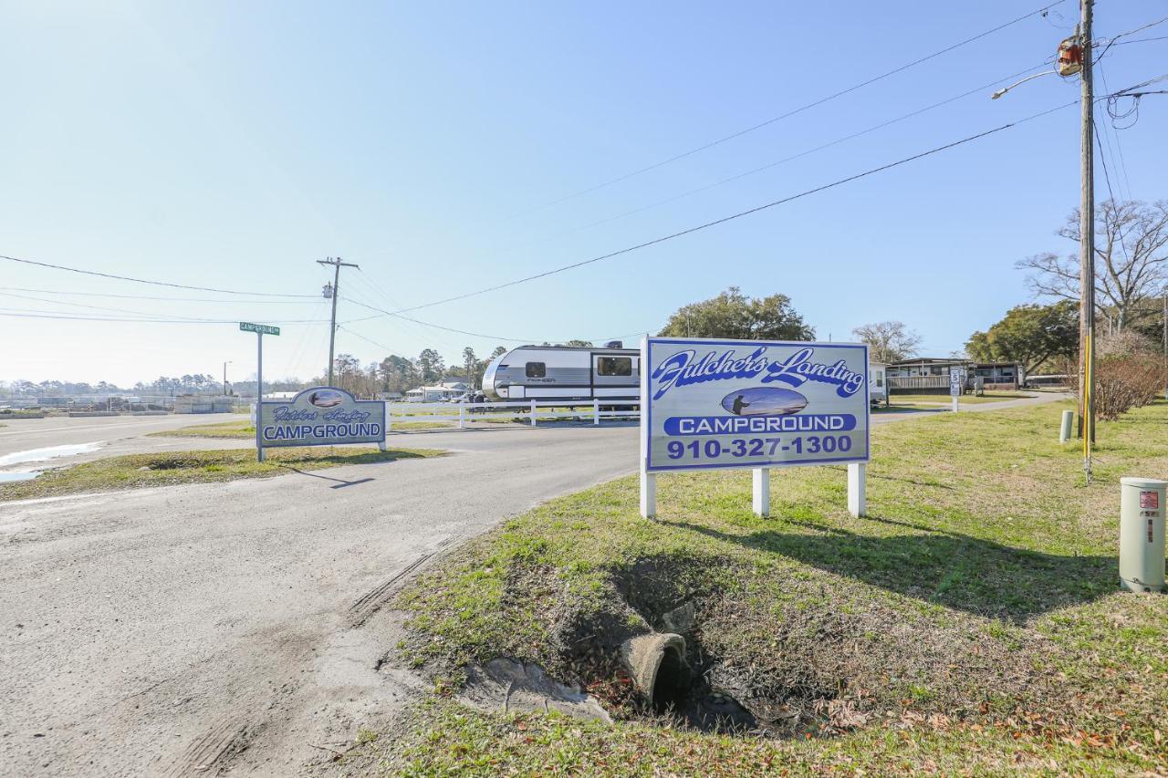 Spacious Home With Waterfront View-Welcome Pets Sneads Ferry Kültér fotó