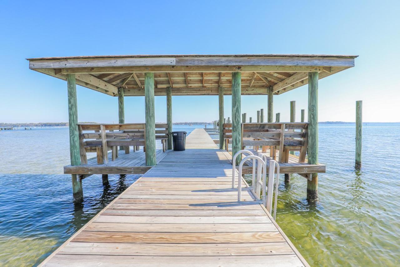 Spacious Home With Waterfront View-Welcome Pets Sneads Ferry Kültér fotó